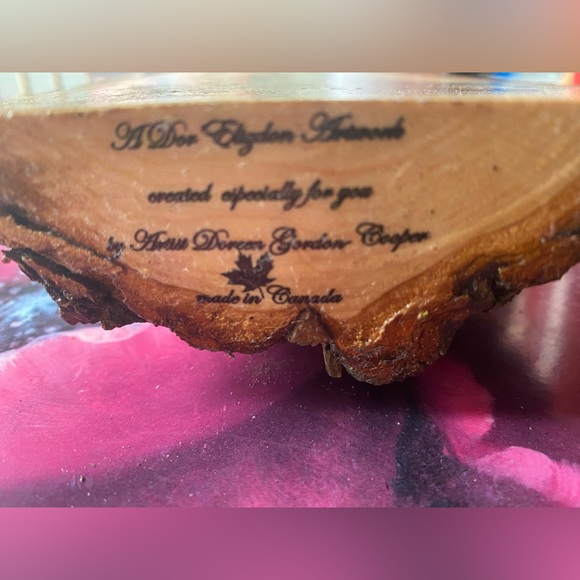 A Dor’ Elizdon Artwork on Live Edge Signed - Picture 4 of 4